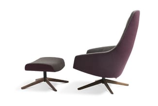 Paarse fauteuil met voetenbankje op houten stervoet, modern design met grijze binnenkant.