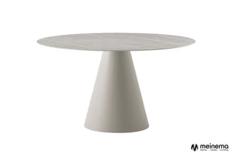 Ronde vergadertafel met grijs marmeren blad en lichtgrijze kegelvormige voet op witte achtergrond.