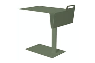 Groen kantoormeubel met rechthoekig werkblad, verticale paneel en voetsteun, voorzien van handvat.