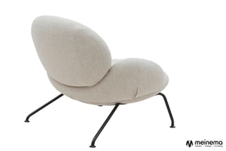Grijsbeige loungefauteuil met rond gestoffeerde zitting en rugleuning, op zwart metalen spreizende poten.