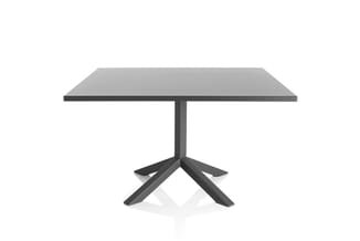 Grijze rechthoekige vergadertafel met centrale zwarte stervoetondersteuning op witte achtergrond.